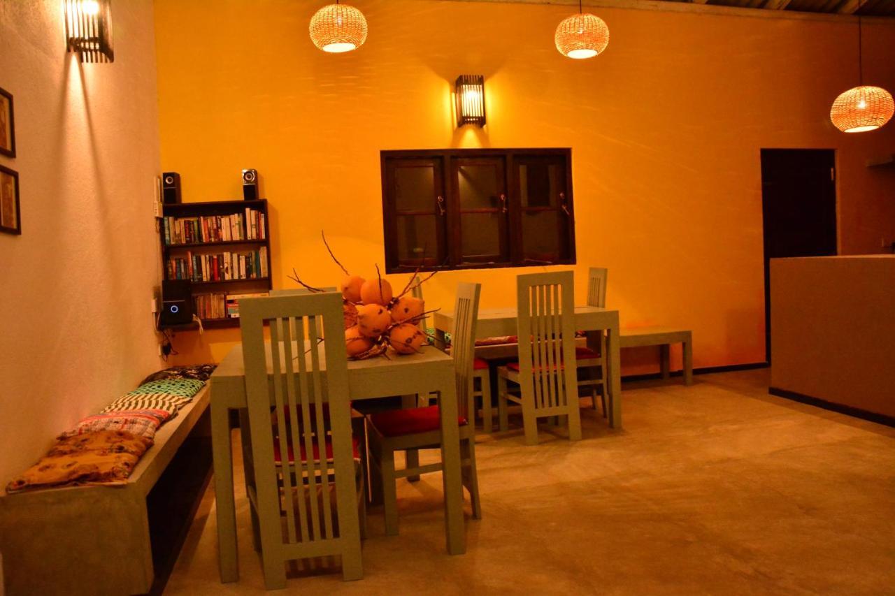 View Guesthouse & Bistro At Goyambokka Tangalle Exterior foto