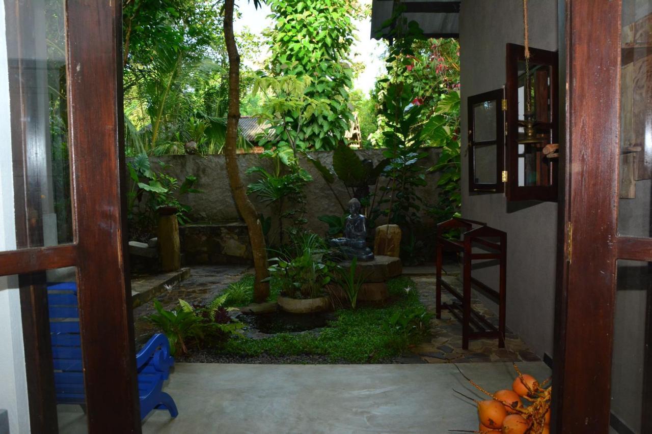 View Guesthouse & Bistro At Goyambokka Tangalle Exterior foto